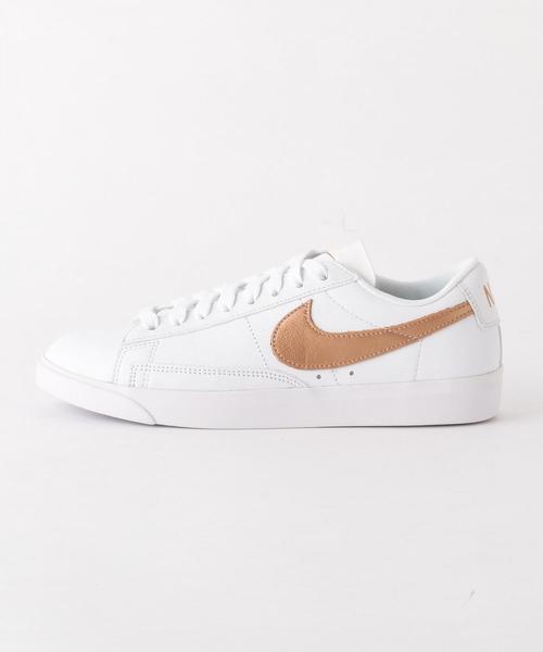 NIKE(ナイキ)の「NIKE(ナイキ) ウィメンズ ブレーザーLOW(スニーカー・レディース・シルバー/ブラウン/ゴールド・23cm/25cm/24.5cm/24cm/23.5cm)」の2枚目の写真