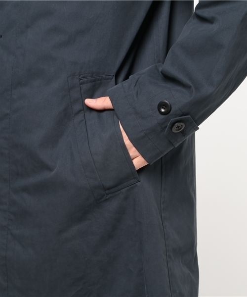 MHL.（エムエイチエル）の「PROOFED COTTON NYLON	（ステンカラーコート・メンズ・ネイビー/ベージュ・LARGE/MEDIUM/SMALL）」の4枚目の写真