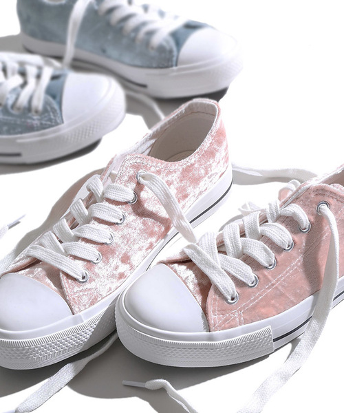 WEGO(ウィゴー)の「WEGO/ベロアローカットスニーカー(スニーカー・レディース・ピンク/ライトピンク/サックスブルー・MEDIUM/LARGE)」の1枚目の写真