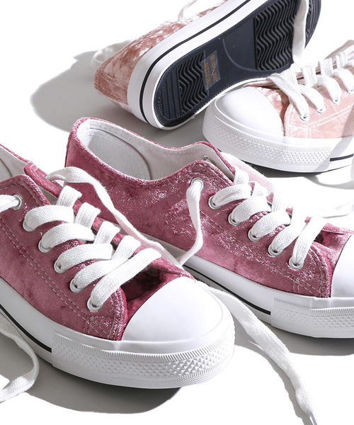 WEGO(ウィゴー)の「WEGO/ベロアローカットスニーカー(スニーカー・レディース・ピンク/ライトピンク/サックスブルー・MEDIUM/LARGE)」の3枚目の写真