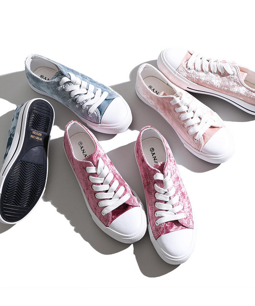 WEGO(ウィゴー)の「WEGO/ベロアローカットスニーカー(スニーカー・レディース・ピンク/ライトピンク/サックスブルー・MEDIUM/LARGE)」の4枚目の写真
