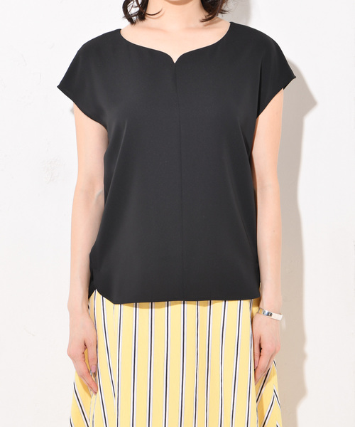 RIVE DROITE（リヴドロワ）の「ドライクロスハートネックブラウス（シャツ/ブラウス・レディース・ブラック/ベージュ/オレンジ・FREE）」の17枚目の写真