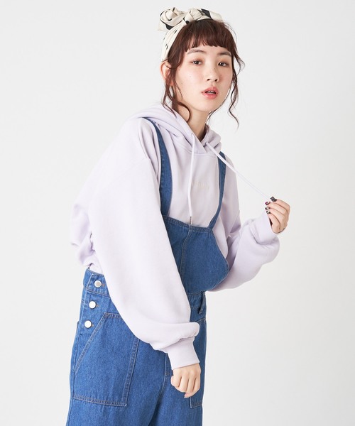 OLIVE des OLIVE(オリーブデオリーブ)の「プチロゴ裏毛パーカー(パーカー・レディース・ベージュ/オフホワイト/イエロー/ラベンダー・FREE)」の1枚目の写真