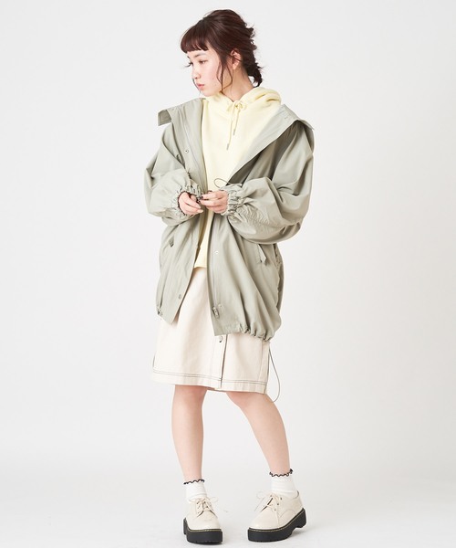 OLIVE des OLIVE(オリーブデオリーブ)の「プチロゴ裏毛パーカー(パーカー・レディース・ベージュ/オフホワイト/イエロー/ラベンダー・FREE)」の8枚目の写真