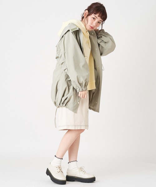 OLIVE des OLIVE(オリーブデオリーブ)の「プチロゴ裏毛パーカー(パーカー・レディース・ベージュ/オフホワイト/イエロー/ラベンダー・FREE)」の9枚目の写真