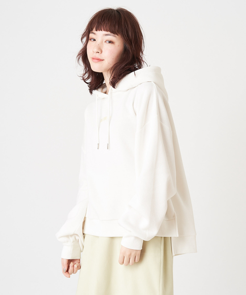 OLIVE des OLIVE(オリーブデオリーブ)の「プチロゴ裏毛パーカー(パーカー・レディース・ベージュ/オフホワイト/イエロー/ラベンダー・FREE)」の17枚目の写真