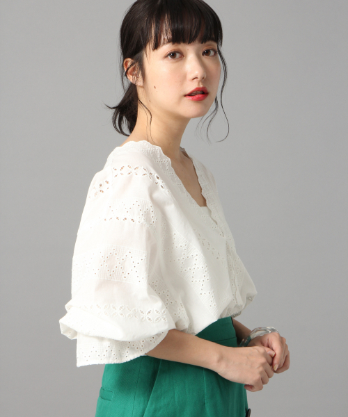 LOWRYS FARM（ローリーズファーム）の「スカラップレースブラウス　831172（シャツ/ブラウス・レディース・ブラック/オフホワイト/グリーン/ベージュ・FREE）」の6枚目の写真