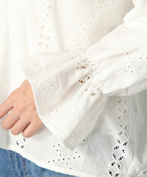 LOWRYS FARM（ローリーズファーム）の「スカラップレースブラウス　831172（シャツ/ブラウス・レディース・ブラック/オフホワイト/グリーン/ベージュ・FREE）」の10枚目の写真