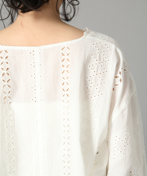 LOWRYS FARM（ローリーズファーム）の「スカラップレースブラウス　831172（シャツ/ブラウス・レディース・ブラック/オフホワイト/グリーン/ベージュ・FREE）」の13枚目の写真