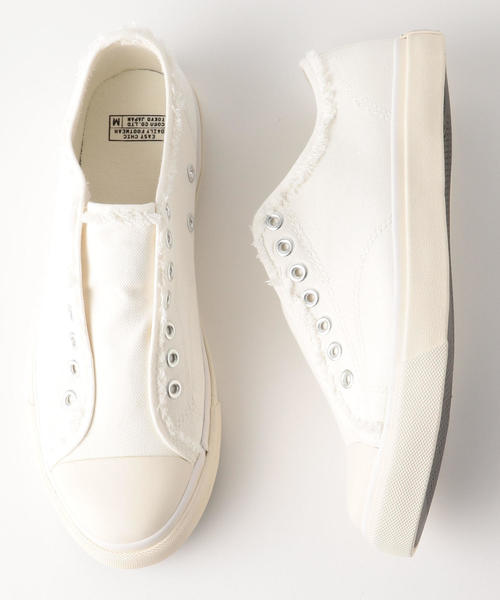 coen（コーエン）の「キャンバススリッポンスニーカー(メンズ)（スニーカー・メンズ・ベージュ/ブラック/ホワイト・LARGE/MEDIUM/SMALL）」の2枚目の写真