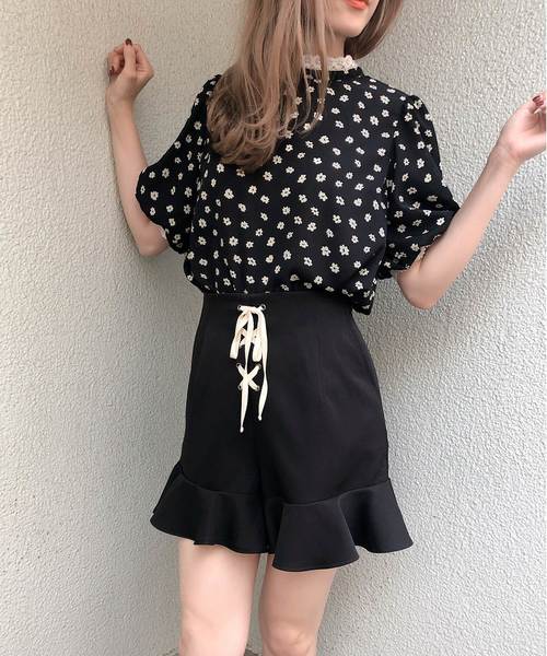 one after another NICE CLAUP(ワンアフターアナザーナイスクラップ)の「レースアップフリルショートパンツ(その他パンツ・レディース・ブラック/ブラウン/ベージュ・FREE)」の7枚目の写真