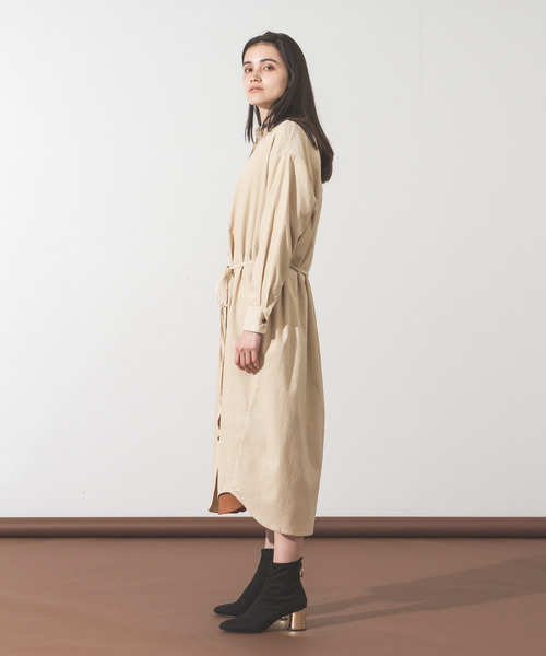 ALLUMER（アリュメール）の「コーデュロイシャツドレス（シャツワンピース・レディース・ブラック/ベージュ/カーキ・1）」の6枚目の写真