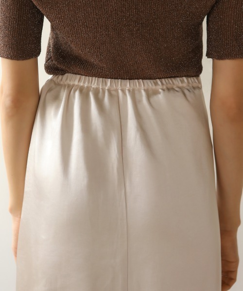 Bab（バブ）の「ヴィンテージサテンストレートスカート/シャイニーサテンエアリーマキシロングスカート（スカート・レディース・ベージュ/アイボリー/ラベンダー・38）」の5枚目の写真