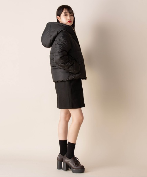 Mysa&Liina（ミーサリーナ）の「ショート中綿ブルゾン（ブルゾン・レディース・ブラック/モカ・M/L）」の4枚目の写真