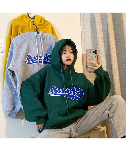 DEVICE（デバイス）の「韓国風ビッグシルエットフード付き カレッジロゴ フーディースウェット＆パーカー（パーカー・レディース・グレー/グリーン/イエロー/チャコールグレー/ホワイト/ネイビー/ブラック/ライトグレー・FREE）」の19枚目の写真
