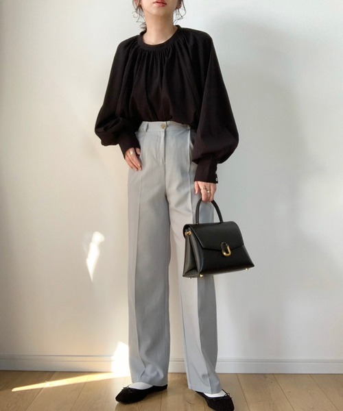 Bonjour Sagan(ボンジュールサガン)の「WEARISTA maiko × Bonjour Sagan ボリュームスリーブ 4WAYハイネックデザインブラウス(チュニック・レディース・ブラック/ベージュ/オフホワイト・FREE)」の14枚目の写真