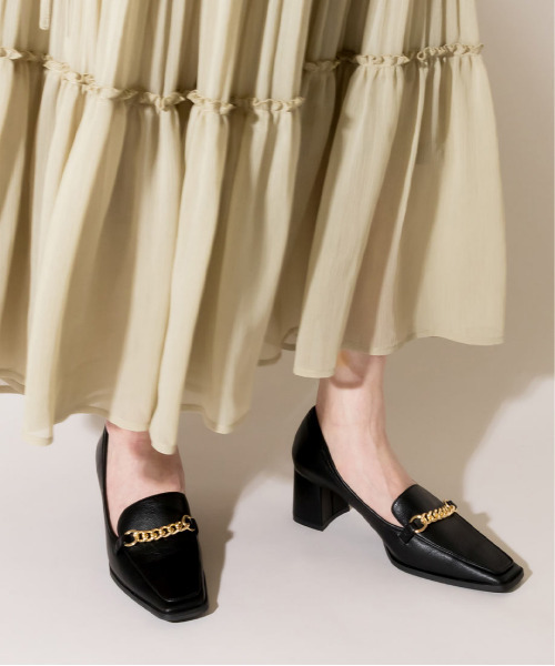 RANDA（ランダ）の「チャンキーヒールチェーンローファーシューズ（パンプス・レディース・イエロー/アイボリー/ブラック・M/S/L/LL）」の3枚目の写真