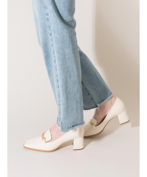 RANDA（ランダ）の「チャンキーヒールチェーンローファーシューズ（パンプス・レディース・イエロー/アイボリー/ブラック・M/S/L/LL）」の7枚目の写真