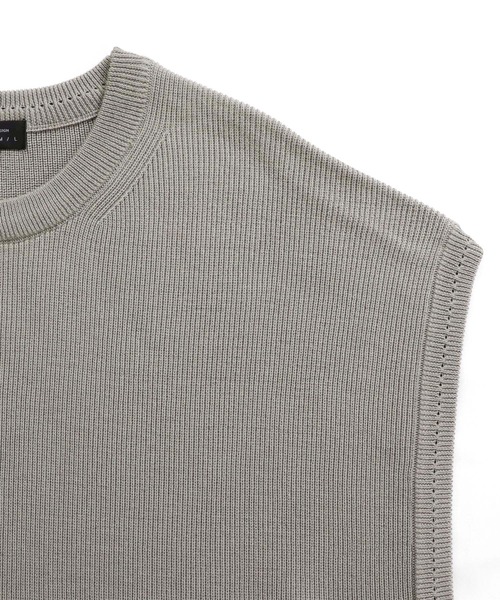 Confirm(コンファーム)の「Confirm / コンファーム ルーズオーバーサイズニットベスト(ベスト・メンズ・グリーン/ミント/オレンジ/ブルー/サックスブルー/ベージュ/ブラック/グレー・M/L)」の19枚目の写真