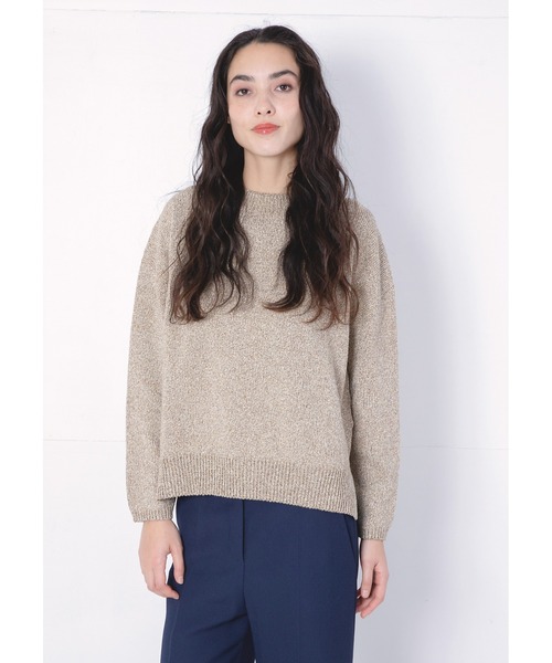 HUGO(ヒューゴ)の「ドロップショルダー モックネック トップ(ニット/セーター・レディース・ベージュ・S/M/XS/L)」の2枚目の写真