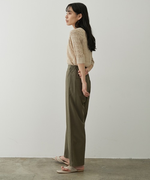 SALON adam et rope'（サロン アダム エ ロペ）の「【セットアップ対応】［さらっと快適］麻混ツイルリラックスパンツ（スラックス・レディース・ベージュ/ブラック/カーキ・S/M）」の13枚目の写真