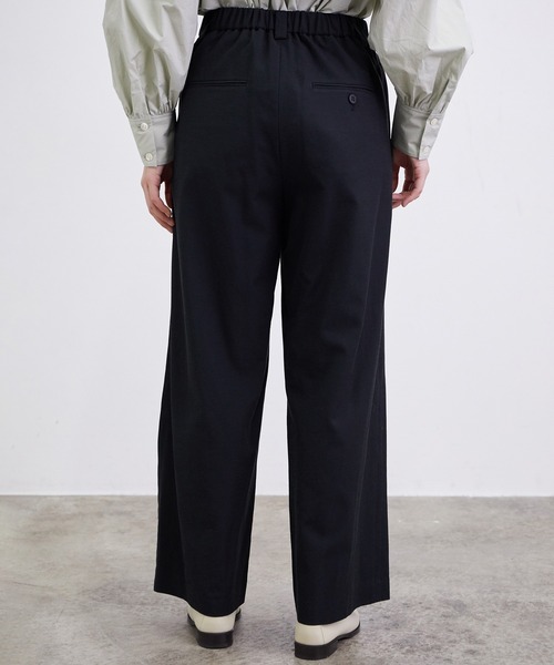 SALON adam et rope'（サロン アダム エ ロペ）の「【セットアップ対応】［さらっと快適］麻混ツイルリラックスパンツ（スラックス・レディース・ベージュ/ブラック/カーキ・S/M）」の4枚目の写真