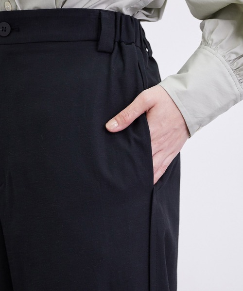 SALON adam et rope'（サロン アダム エ ロペ）の「【セットアップ対応】［さらっと快適］麻混ツイルリラックスパンツ（スラックス・レディース・ベージュ/ブラック/カーキ・S/M）」の18枚目の写真