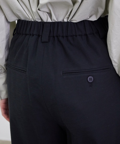 SALON adam et rope'（サロン アダム エ ロペ）の「【セットアップ対応】［さらっと快適］麻混ツイルリラックスパンツ（スラックス・レディース・ベージュ/ブラック/カーキ・S/M）」の12枚目の写真