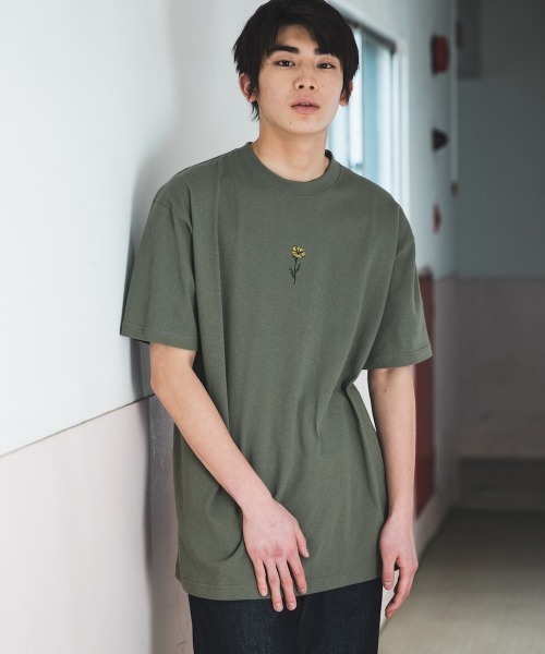 rehacer(レアセル)の「rehcaer : Belief Flower on Wide Body / ビリーフフラワー オン ワイドボディー(Tシャツ/カットソー・メンズ・ホワイト/ブラック/オリーブ・SMALL/MEDIUM/LARGE/X-LARGE)」の11枚目の写真