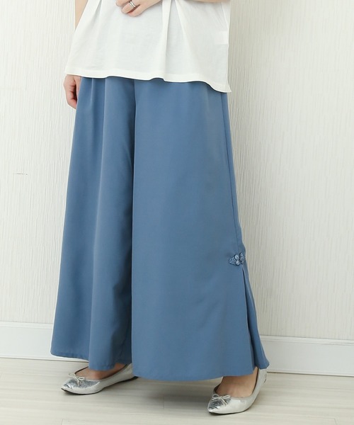 libelle more(リベル モア)の「チャイナ釦ワイドパンツ(その他パンツ・レディース・ブルー/ピンク/ブラック/グレイッシュベージュ/スミクロ・M/L)」の2枚目の写真