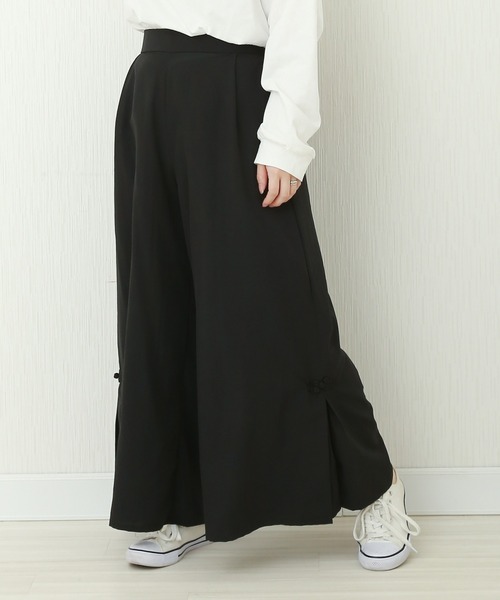 libelle more(リベル モア)の「チャイナ釦ワイドパンツ(その他パンツ・レディース・ブルー/ピンク/ブラック/グレイッシュベージュ/スミクロ・M/L)」の3枚目の写真