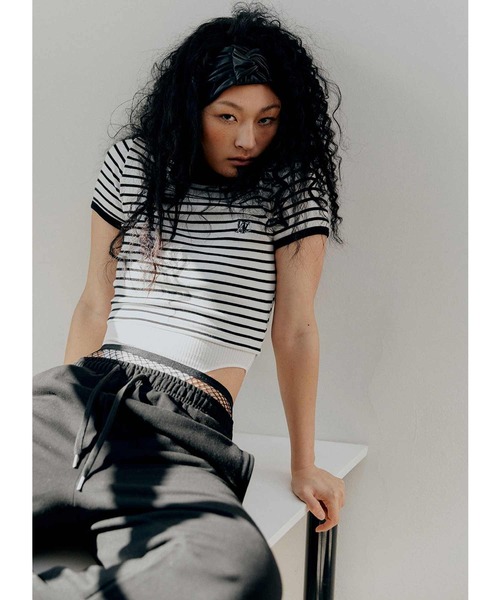 WOOALONG(ウアロン)の「『WOOALONG/ウアロン』Double stripe crop short sleeved T-shirt/ボーダー柄クロップド丈半袖Tシャツ(Tシャツ/カットソー・レディース・ブラック×ホワイト/A・XS/S)」の1枚目の写真