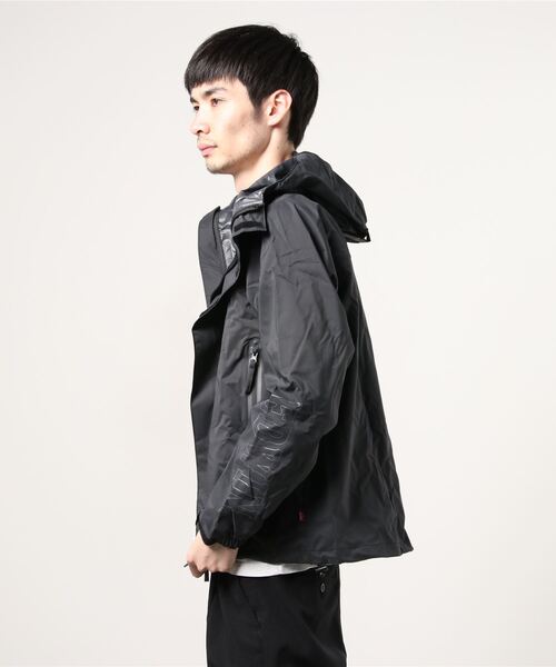 EDWIN（エドウィン）の「【EDWIN】ベリオスレインジャケット EW-600（マウンテンパーカー・メンズ・ブルー/レッド/ブラック・LL/M/L）」の9枚目の写真