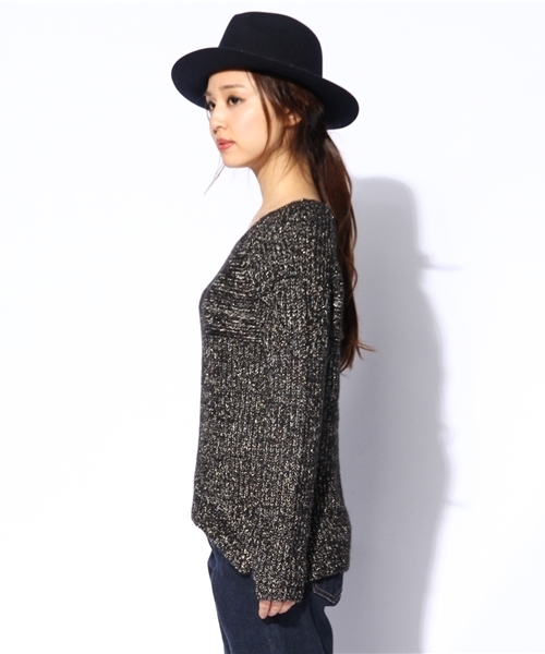 AZUL ENCANTO(アズールエンカント)の「ラメノット起毛オフショル片畦NPO(ニット/セーター・レディース・ブラック系その他/ホワイト系その他・SMALL/MEDIUM/LARGE)」の7枚目の写真