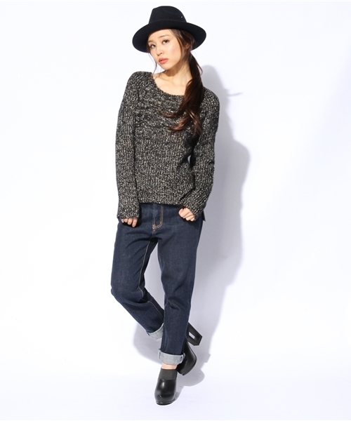 AZUL ENCANTO(アズールエンカント)の「ラメノット起毛オフショル片畦NPO(ニット/セーター・レディース・ブラック系その他/ホワイト系その他・SMALL/MEDIUM/LARGE)」の9枚目の写真