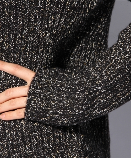 AZUL ENCANTO(アズールエンカント)の「ラメノット起毛オフショル片畦NPO(ニット/セーター・レディース・ブラック系その他/ホワイト系その他・SMALL/MEDIUM/LARGE)」の3枚目の写真