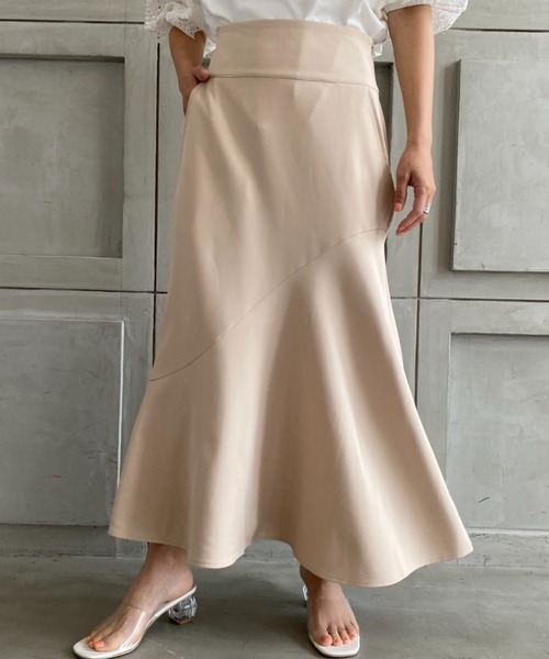 moment+（モーメントプラス）の「エステルストレッチツイルハイウエストマーメイドスカート（スカート・レディース・ライトカーキ/アイボリー/オレンジ/ネイビー/ベージュ・L/M/S）」の14枚目の写真