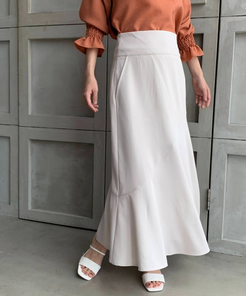 moment+（モーメントプラス）の「エステルストレッチツイルハイウエストマーメイドスカート（スカート・レディース・ライトカーキ/アイボリー/オレンジ/ネイビー/ベージュ・L/M/S）」の6枚目の写真