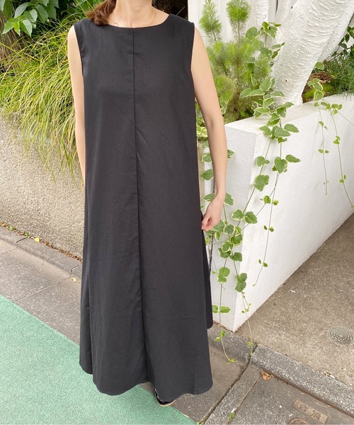 AZUL ENCANTO（アズールエンカント）の「リネンライクフレアノースリワンピース（ワンピース・レディース・ブラック/ベージュ/ブラウン/アイボリー・FREE）」の7枚目の写真