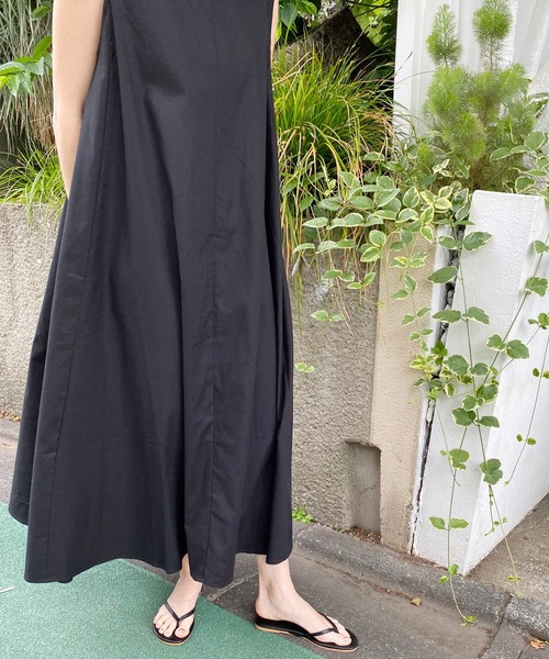 AZUL ENCANTO（アズールエンカント）の「リネンライクフレアノースリワンピース（ワンピース・レディース・ブラック/ベージュ/ブラウン/アイボリー・FREE）」の19枚目の写真