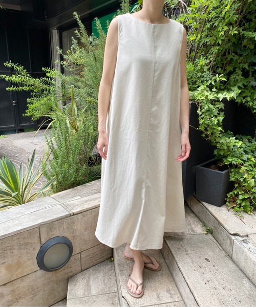 AZUL ENCANTO（アズールエンカント）の「リネンライクフレアノースリワンピース（ワンピース・レディース・ブラック/ベージュ/ブラウン/アイボリー・FREE）」の14枚目の写真