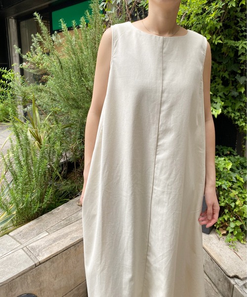 AZUL ENCANTO（アズールエンカント）の「リネンライクフレアノースリワンピース（ワンピース・レディース・ブラック/ベージュ/ブラウン/アイボリー・FREE）」の9枚目の写真