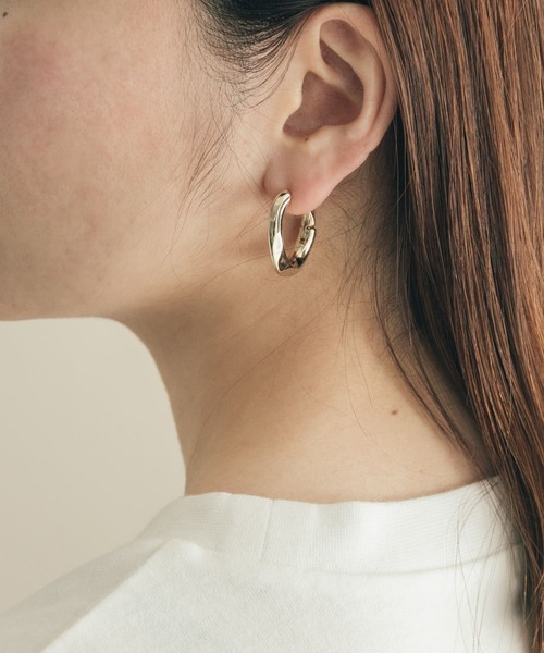 SMELLY（スメリー）の「ネジリダエンワンタッチピアス（ピアス（両耳用）・レディース・シルバー/ゴールド・-）」の2枚目の写真