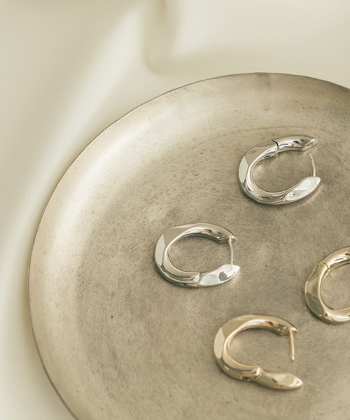 SMELLY（スメリー）の「ネジリダエンワンタッチピアス（ピアス（両耳用）・レディース・シルバー/ゴールド・-）」の12枚目の写真