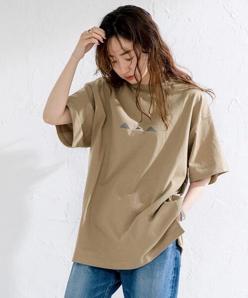 KELTY（ケルティ）の「【WEB限定カラー】KELTY（ケルティ）別注トリプルサンカクバックプリントTシャツ#（Tシャツ/カットソー・レディース・ブラック/ベージュ/パープル/オフホワイト/オリーブ/マスタード/モカ/ナチュラル/コバルトブルー・MEDIUM/LARGE）」の18枚目の写真