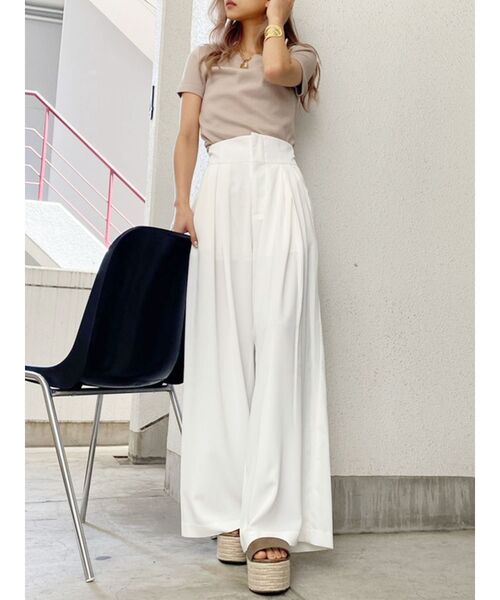 GYDA（ジェイダ）の「BASIC T/S（Tシャツ/カットソー・レディース・ブラック/ベージュ/オフホワイト・FREE）」の17枚目の写真