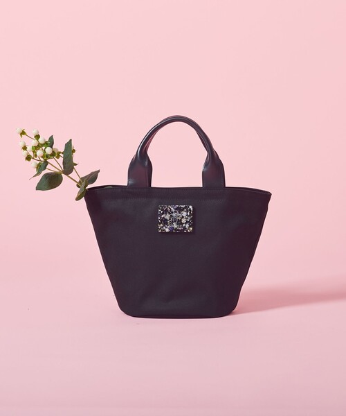 ANEVER(アンエバー)の「【LOTUS】キャンバス トート(トートバッグ・レディース・ホワイト系/ブラック系/ブラウン系/ネイビー系・F)」の8枚目の写真