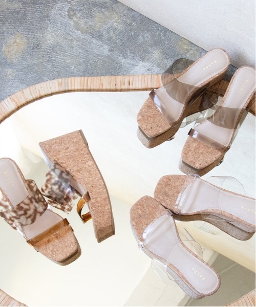 RANDA（ランダ）の「ソフト クリアベルトコルクサンダル（サンダル・レディース・ブラウン/グレー/クリア・LL/S/M/L）」の4枚目の写真