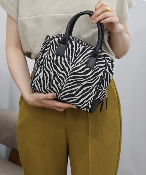 RAY CASSIN（レイカズン）の「スクエアボストンバッグ（ボストンバッグ・レディース・シルバー/ブラック系/ブラウン系・FREE）」の11枚目の写真