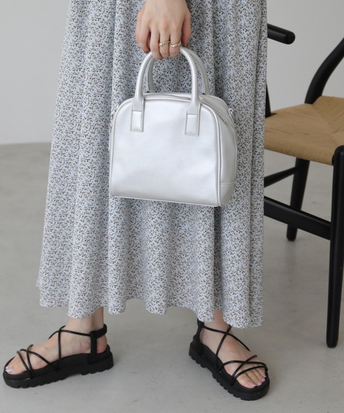 RAY CASSIN（レイカズン）の「スクエアボストンバッグ（ボストンバッグ・レディース・シルバー/ブラック系/ブラウン系・FREE）」の13枚目の写真